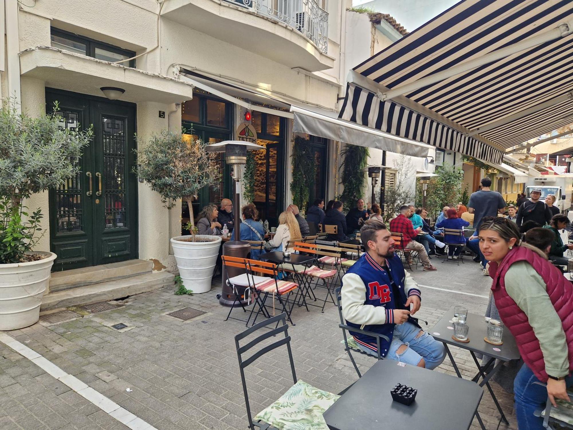 Monastiraki-Psiri, Old Town, 3-Bdr Apt, Sleep 6-10P, Spacious Court Yard เอเธนส์ ภายนอก รูปภาพ